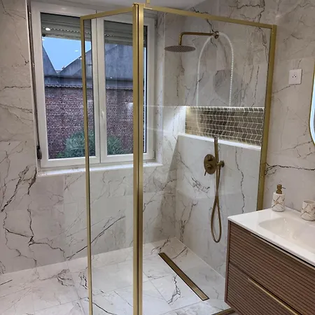 Stylish Family House - 6 Bedrooms Calais