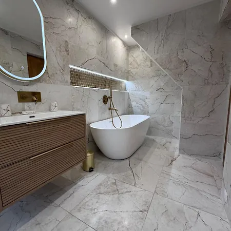 펜션 Stylish Family House - 6 Bedrooms *
