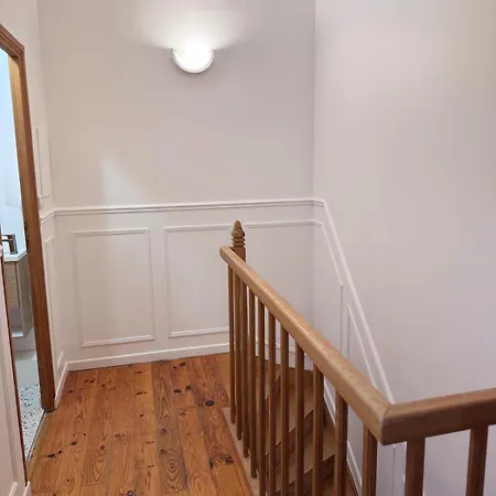 Stylish Family House - 6 Bedrooms