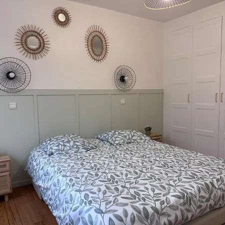 Stylish Family House - 6 Bedrooms *