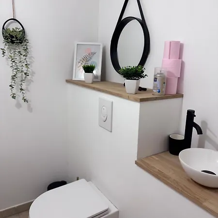 펜션 Stylish Family House - 6 Bedrooms 칼라이스